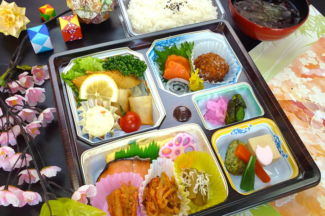 「村いちコース」折弁当